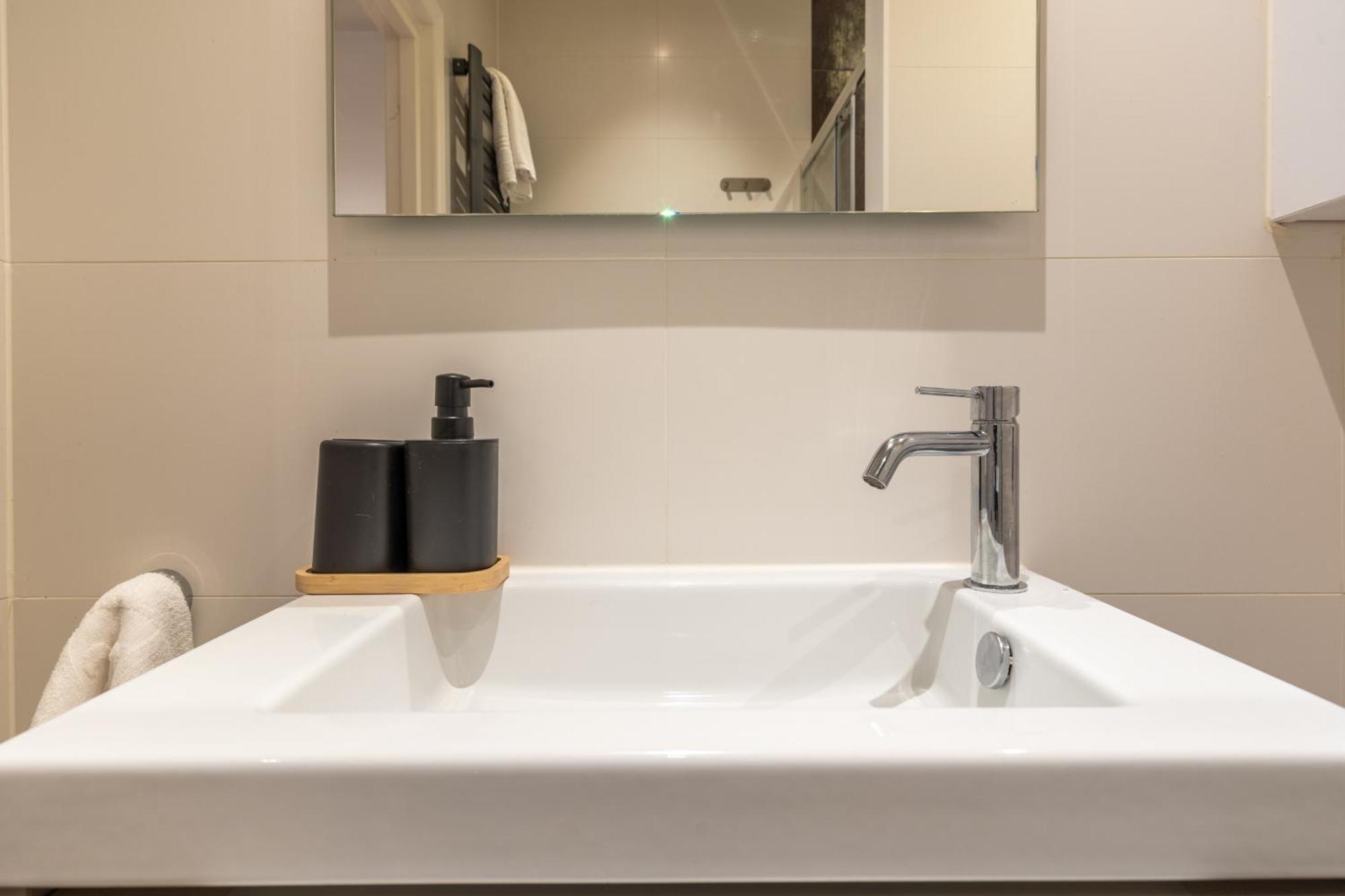 Stylish Studio In The Heart Of Breda City Center Eksteriør billede